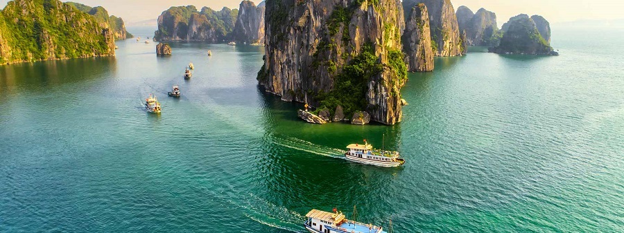 Best Suites on Halong Bay Luxury Cruises, Ultimate Guide to Premium Cabins, Private Balconies and Exclusive Vietnam Cruise Experiences