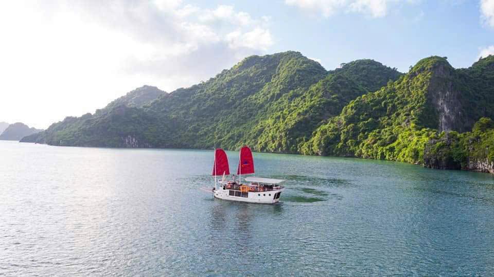 halong-bay-cruises1