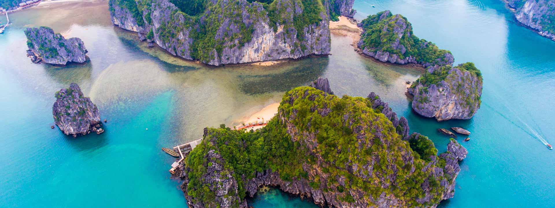 Halong Bay Luxury Cruise Guide, Best Premium Experiences, Costs, Itineraries & Insider Tips