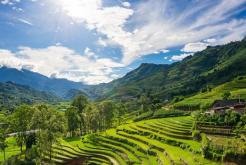 Sapa - Bac Ha trekking tour from Hanoi 3 Days