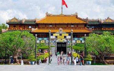 Solux Vietnam in Style 14 Days Tour Luxury Hanoi, Halong Bay, Hue, Hoi An & Mekong Delta Experience