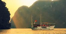 Emeraude Premium private Cruise Halong Bay 3 Days 2 Nights | Exclusive Luxury Romantic Cruise from Hanoi Emeraude Premium private Cruise Halong Bay 3 Days 2 Nights | Exclusive Luxury Romantic Cruise from Hanoi