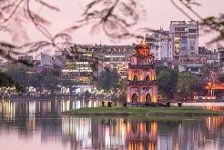 Explore Hanoi culture, food and sights by motorbike Half Day