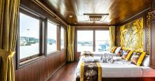 Renea Cruises Bai Tu Long Bay 3 Days 2 Nights | Boutique Luxury Halong Cruise from Hanoi Renea Cruises Bai Tu Long Bay 3 Days 2 Nights | Boutique Luxury Halong Cruise from Hanoi