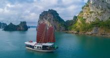 L’Amour Junk Cruise Halong L’Amour Junk Cruise Halong